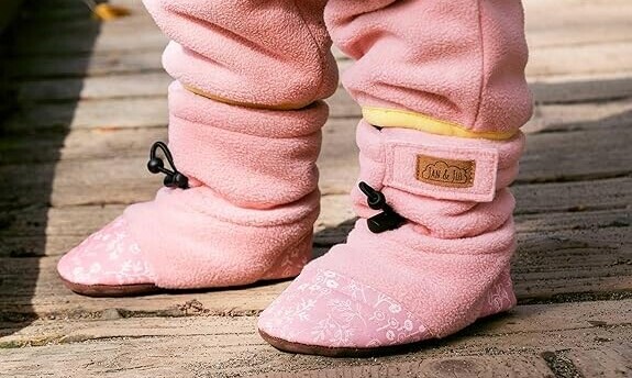 baby stay put cozy booties