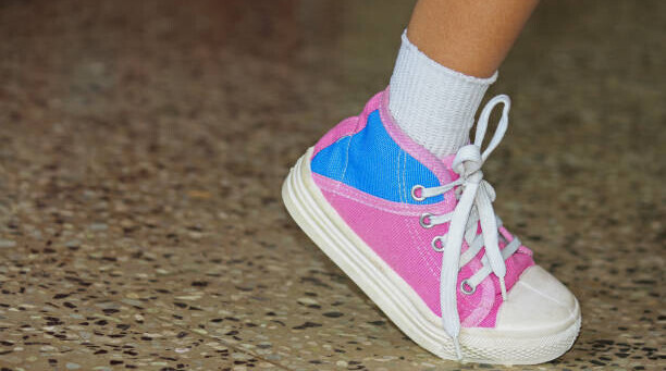 toddler girls canvas sneakers