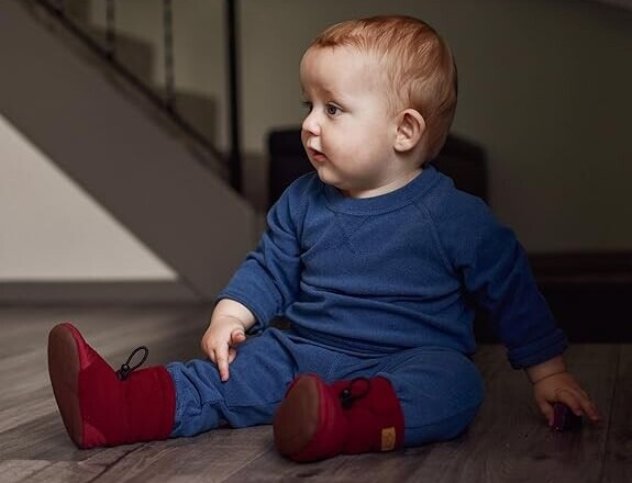 baby stay put cozy booties