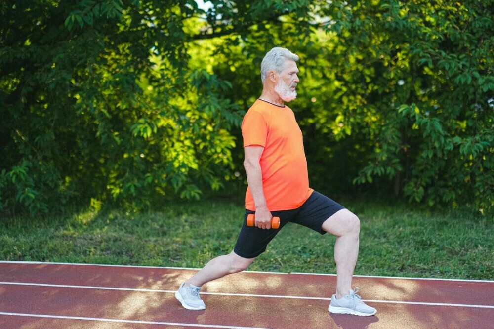 Dumbbell Lunges