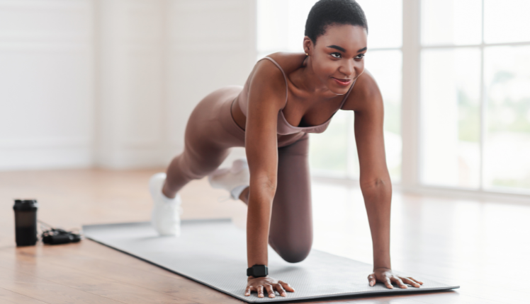 woman doing a HIIT exercise