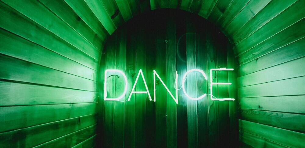 sign saying 'dance'