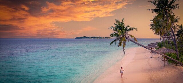 Maldives Sunset, unique and famous hotels