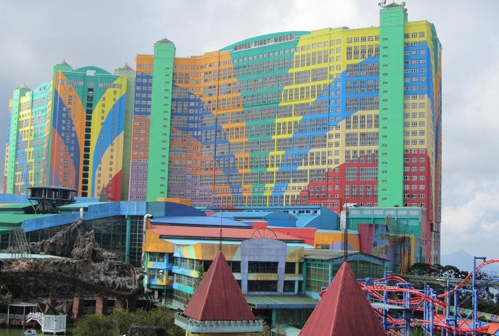 First World Hotel & Plaza