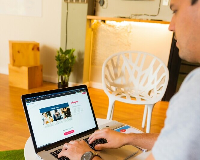 Affiliate marketer working consistently on a website, maintaining steady progress through daily effort and discipline in a focused workspace