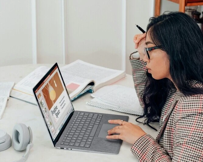A content creator applying knowledge in real time, learning through action and experience