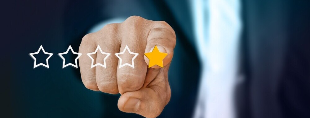 Screenshot of product reviews or rating stars. Checking product reviews before promoting as an affiliate. Top Affiliate Programs For Beginners