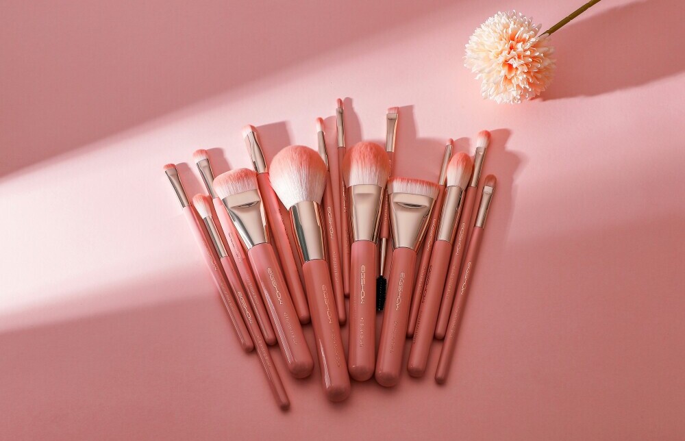 pink makeup brushes