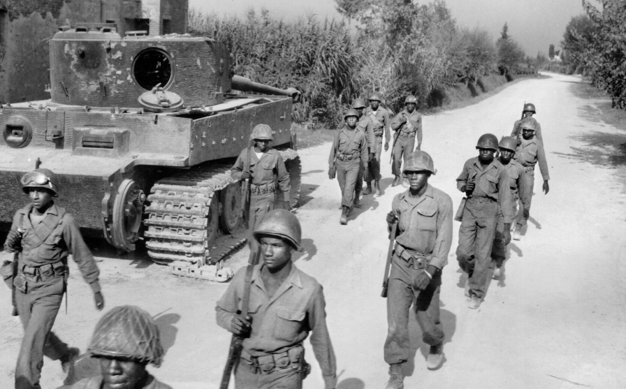 92nd Infantry Division Pansacco Italy near Arno River 1944