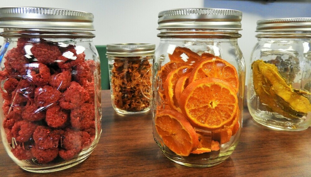 food preservation: canning