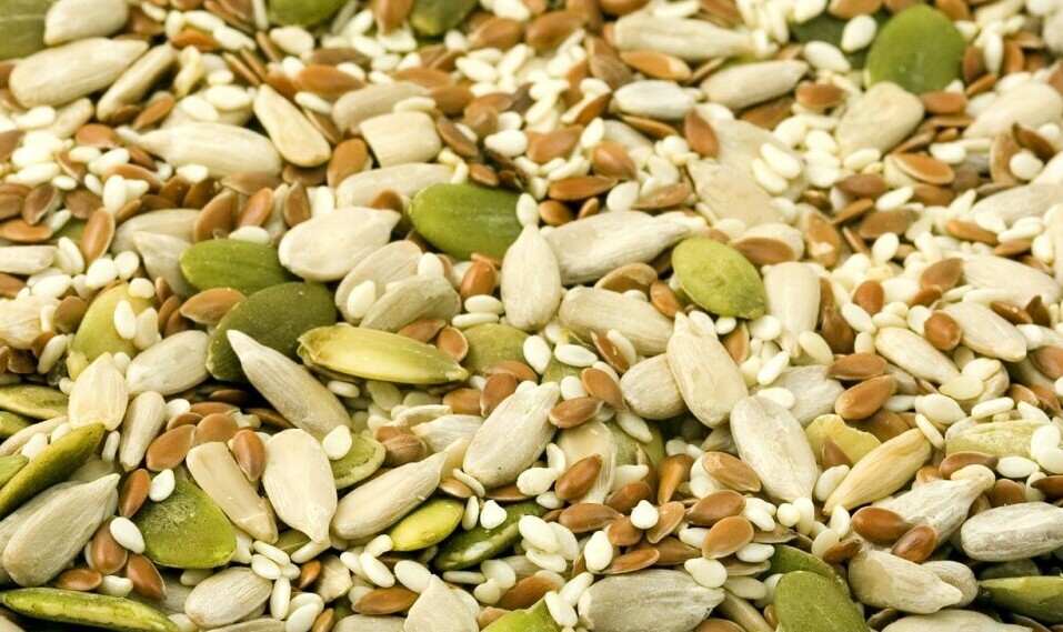 superfoods: nuts and seeds