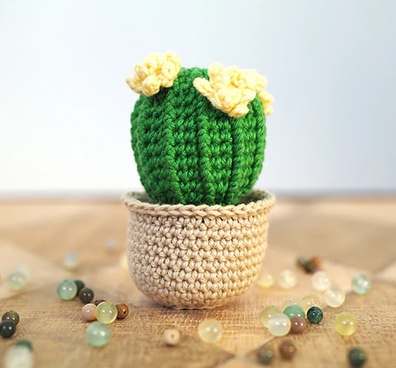 Bring the magic of spring indoors with free crochet patterns for flowers in pots. Safe for homes with pets and kids. Start crafting today!