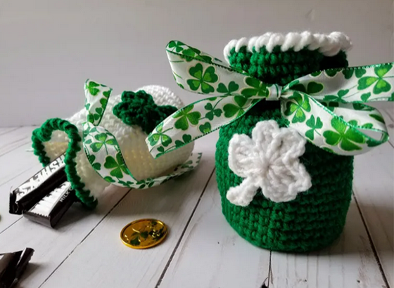 From green scarves to shamrock coasters, our list of 30 free crochet patterns is all you need for a festive St. Patrick's Day. Click to learn more!