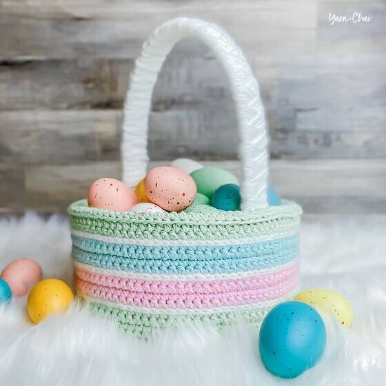 Easter crafting made easy! Discover 20 free crochet patterns to add a handmade touch to your celebrations.