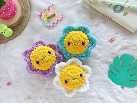 Find joy in crafting with 33 free no-sew crochet patterns. Ideal for thoughtful, personalized, and quick gifts. Click to learn more!