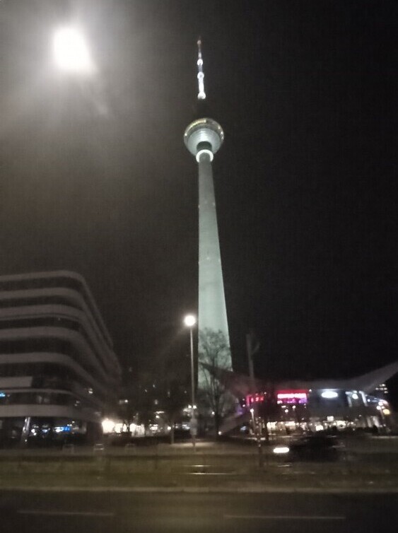 Berlin City Tower / Monument