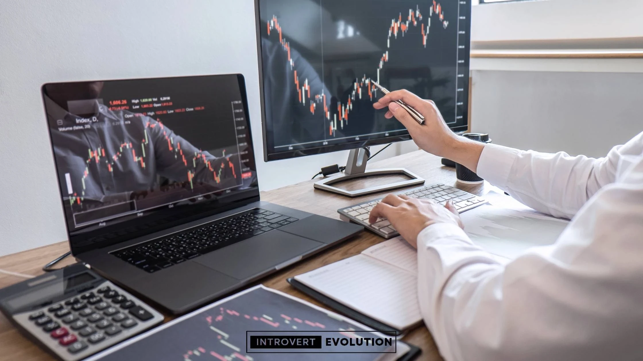 Best Desk Setups for Traders in 2026 - beginner trading image