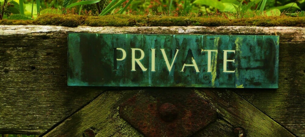 Private sign