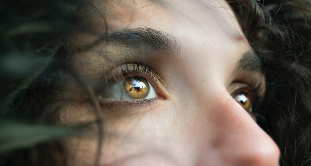 Image of a woman's eyes