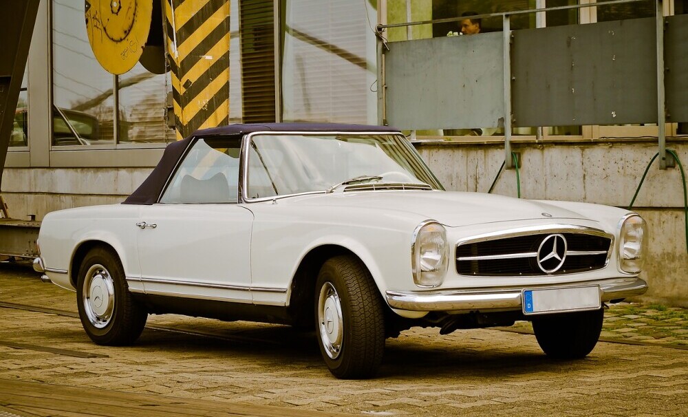 Inside the Iconic 1965 Mercedes-Benz 230SL: 8 Fascinating Facts Every Enthusiast Should Know