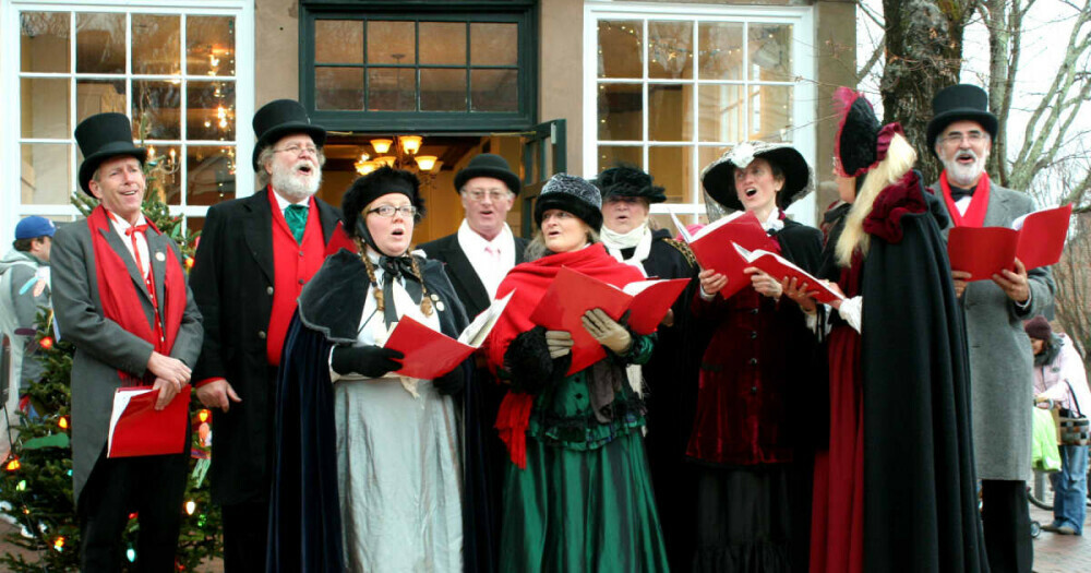 Christmas Carolers