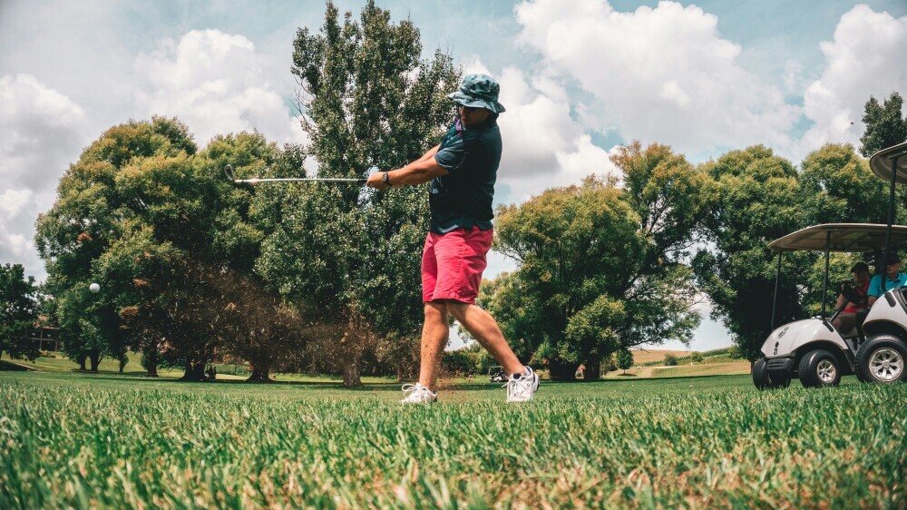 Chipping golf