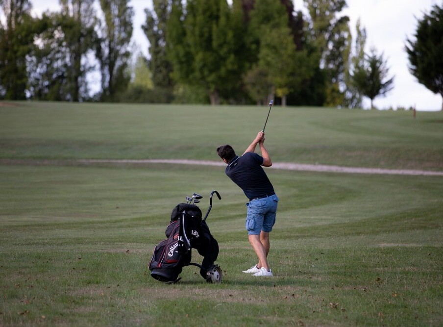 Golfing 