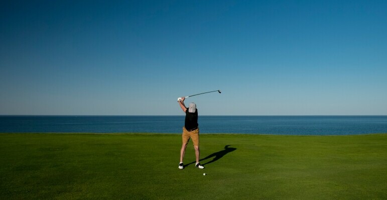 Golfing 