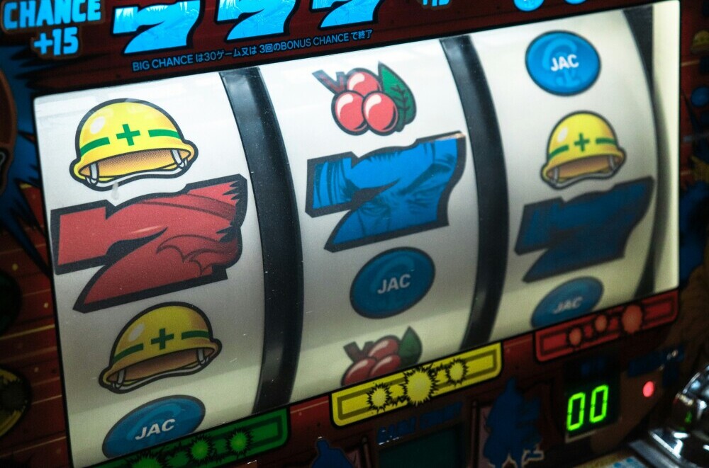 Slot machine 