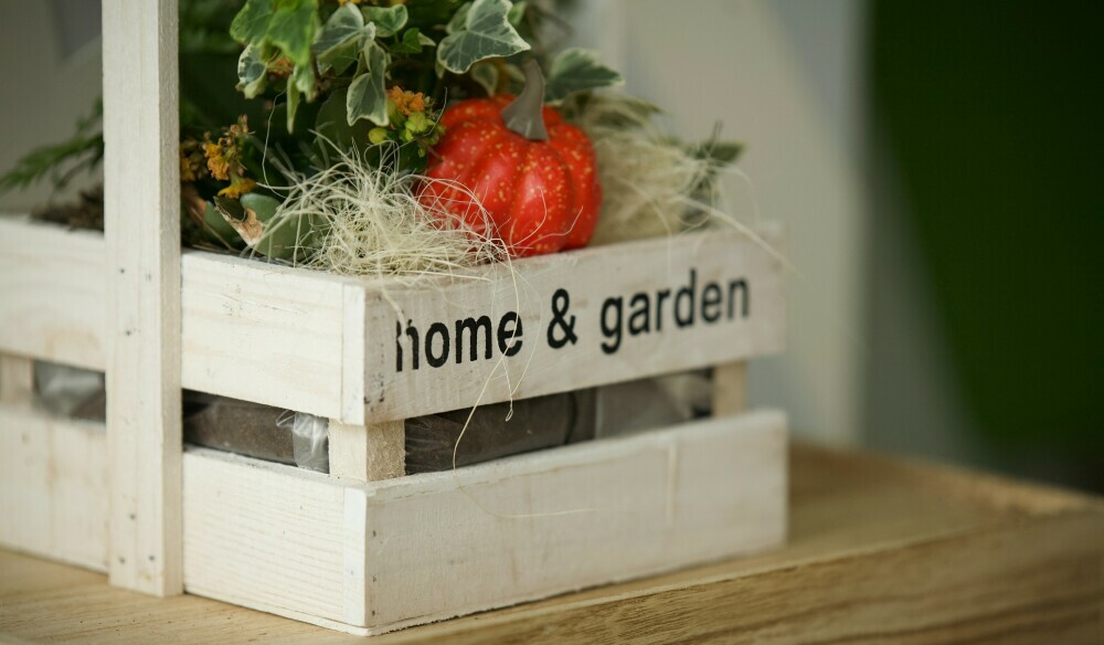 home and garden crate