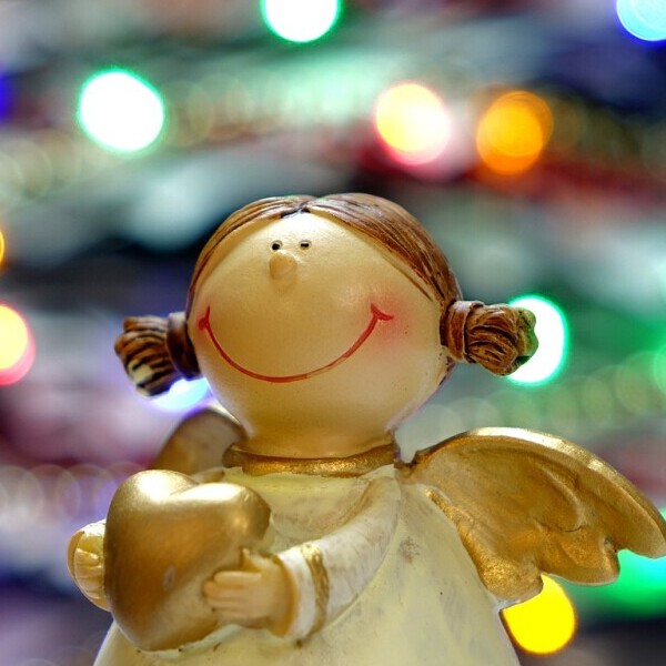 smiling christmas angel decoration