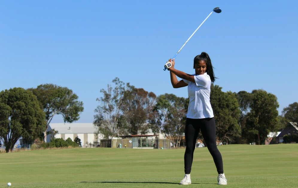 female golfer