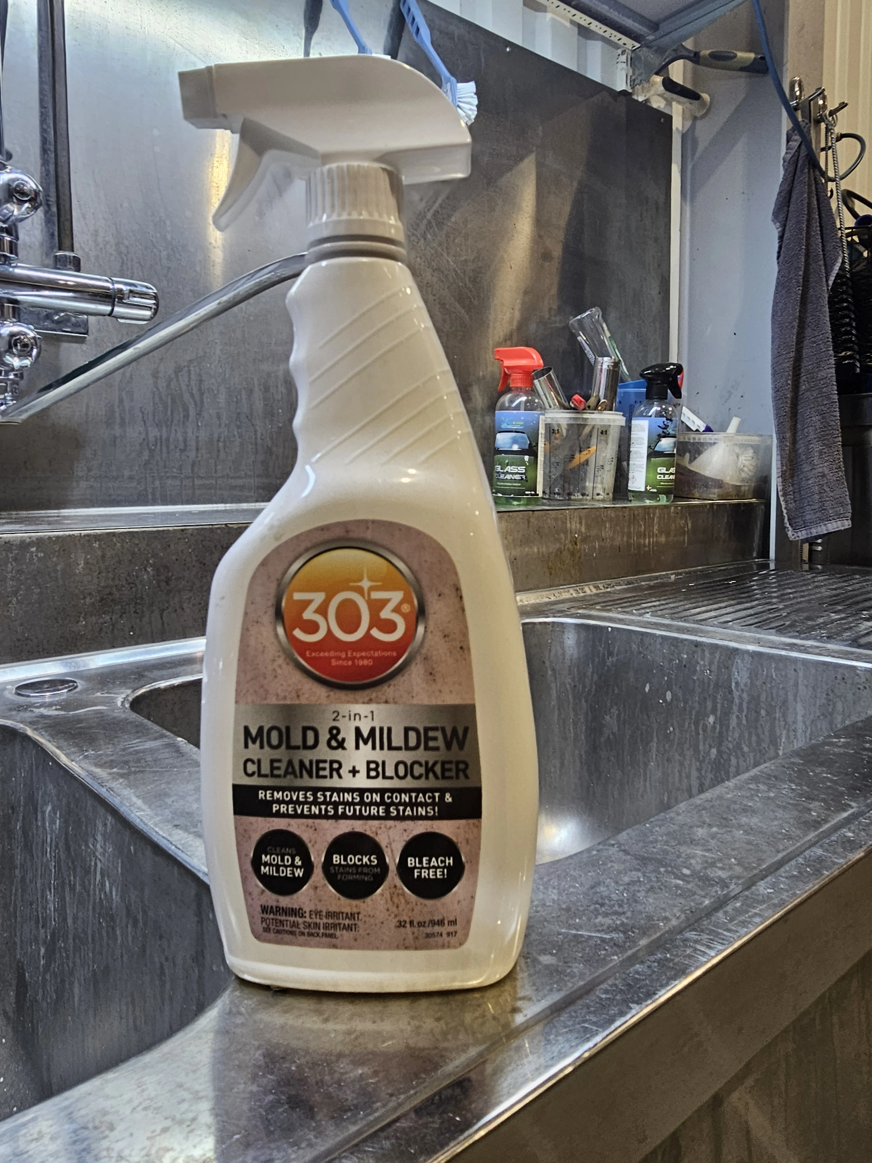 303 Mold & Mildew Cleaner + Blocker 946 ml för båt