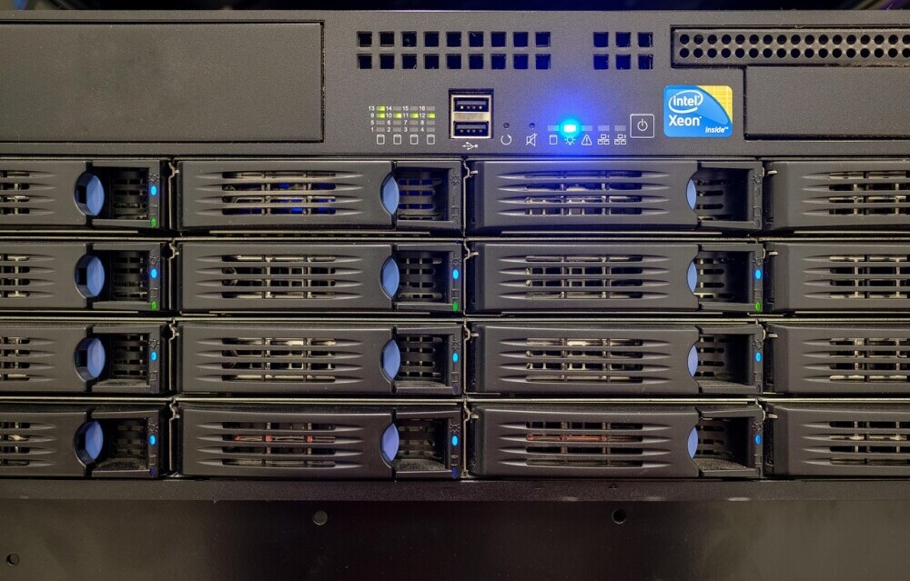 Website Hosting Server Bank