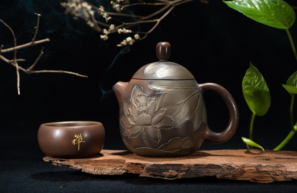 Chinese tea pot and cup
