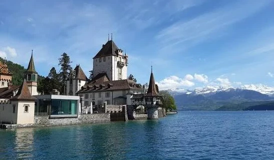 Lake Thun and Lake Brienz