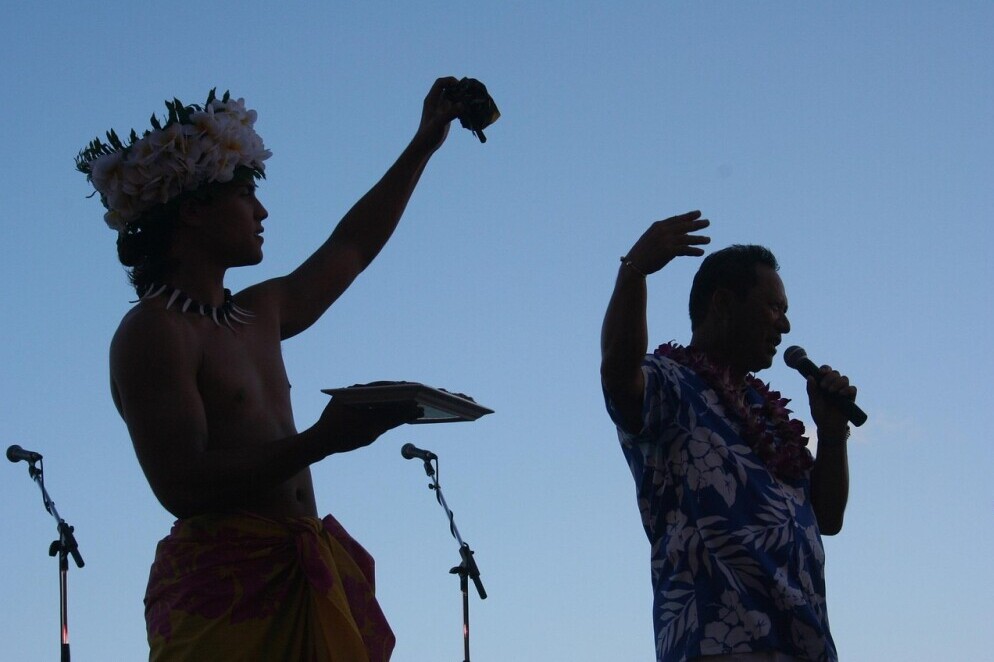 Hawaiian performers